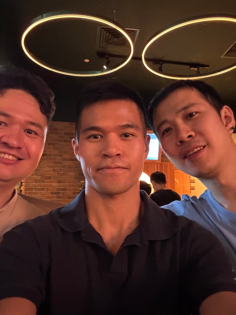 With good friends of NUS